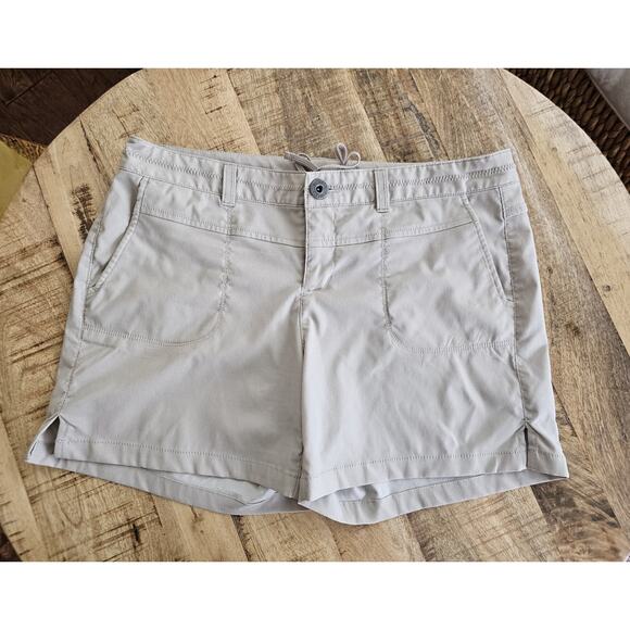 Athleta Tan Trekkie Performace Cargo Shorts Women's Size 10 - Picture 1 of 6
